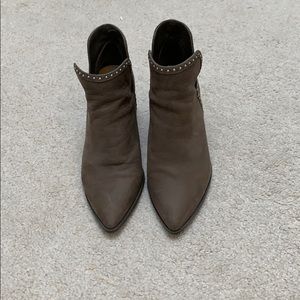 Brand new Dalphine Sole Society Dark Brown Booties